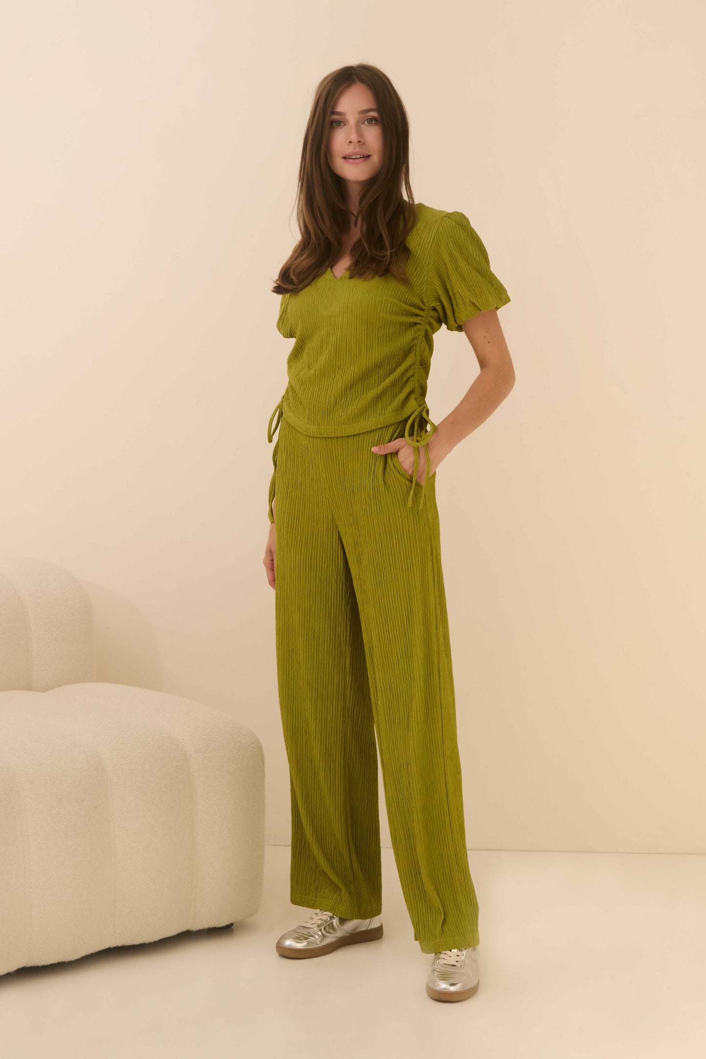 Top Celia - Lofty Manner